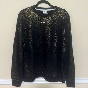Nike XXL NWT Black and Gold crew neck sweatshirt
